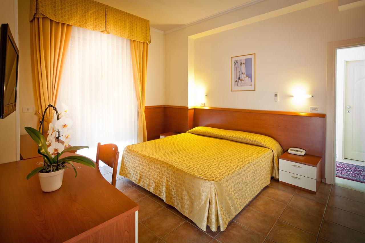 Hotel Beaurivage Fano Værelse billede