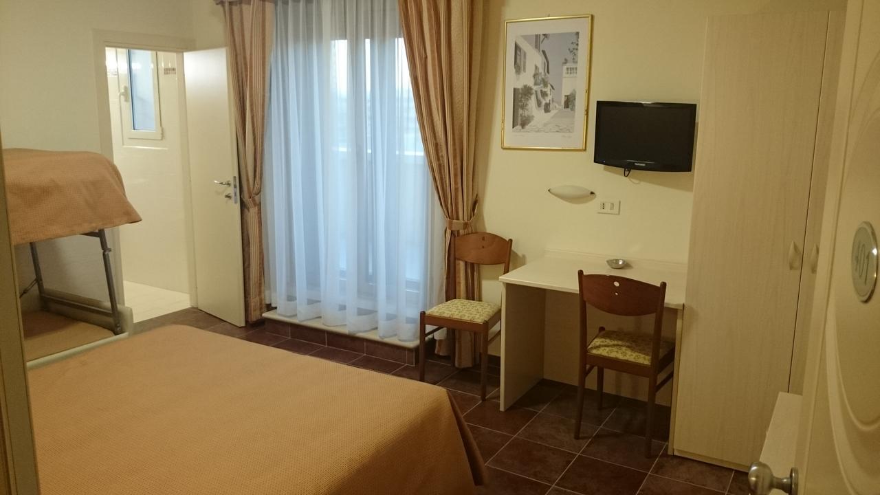Hotel Beaurivage Fano Værelse billede